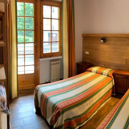 إنتراكوي Hotel Trois Etoiles المظهر الخارجي الصورة
