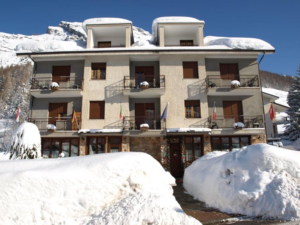 إنتراكوي Hotel Trois Etoiles المظهر الخارجي الصورة